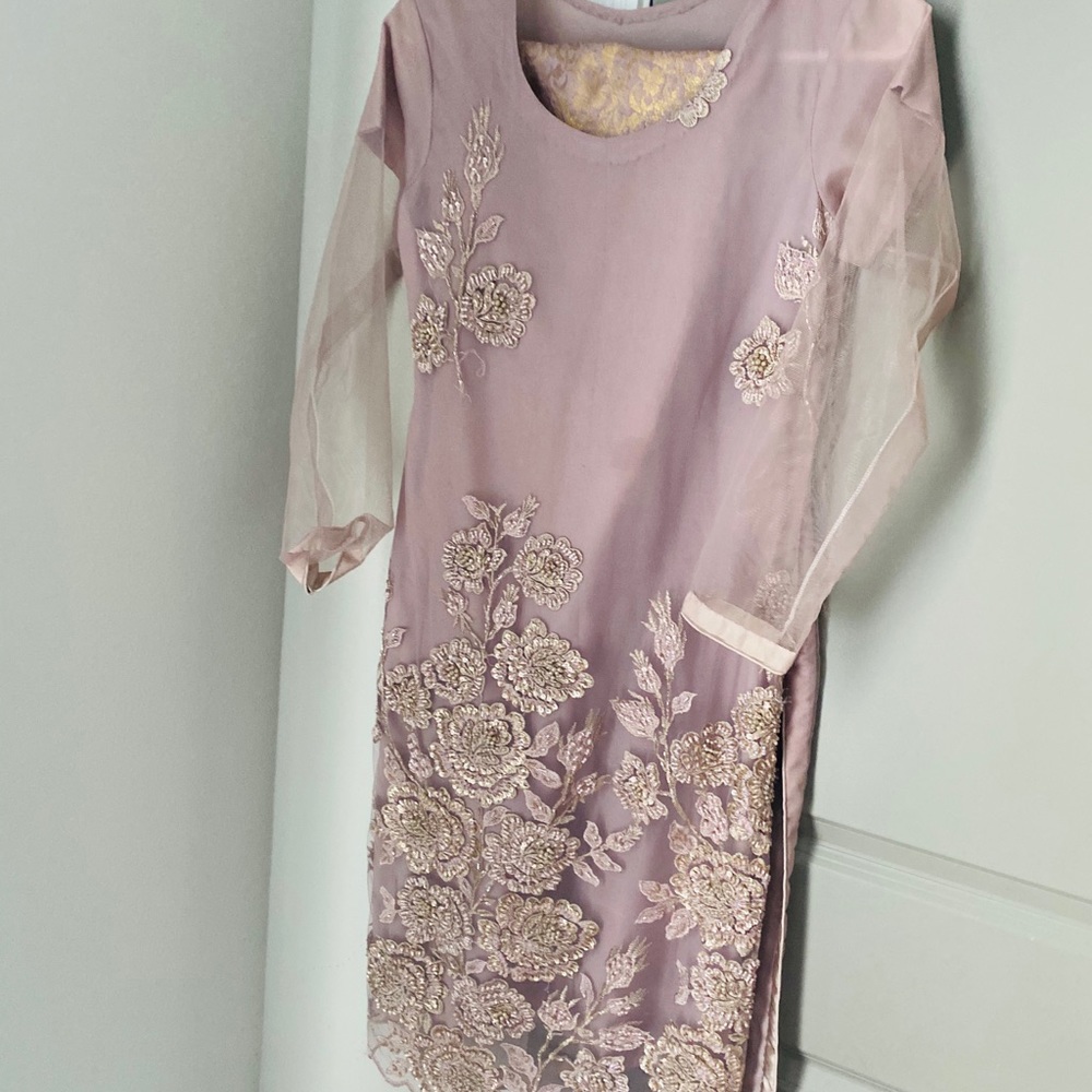 Pakistan shalwar kameez